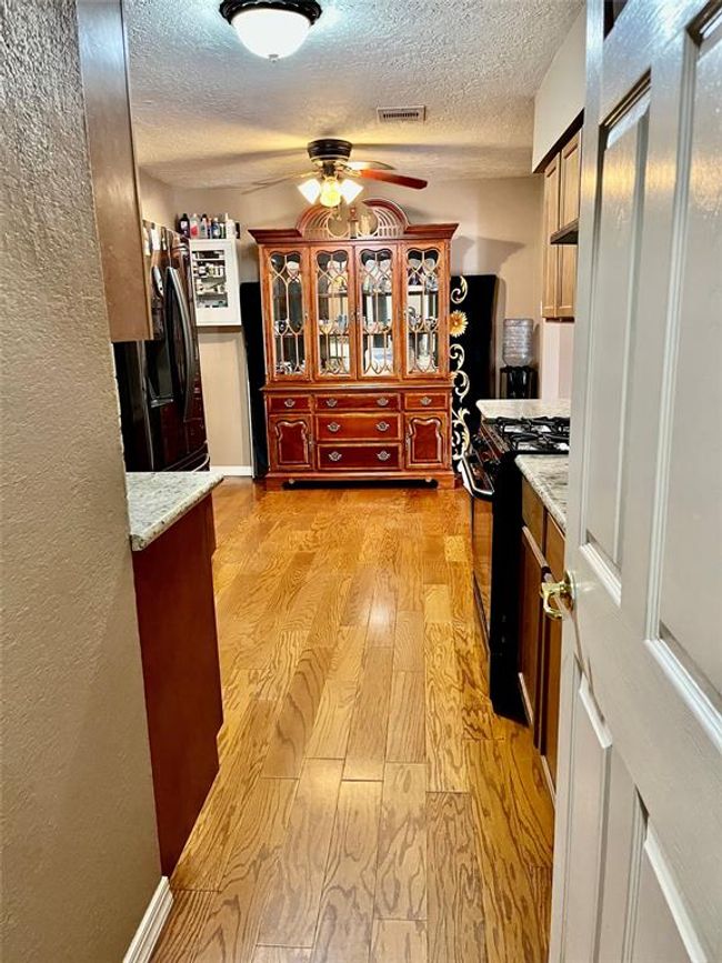 Kitchen Hallway | Image 5