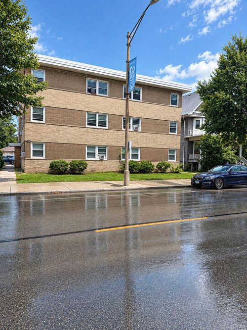 3ne-929 Oak Park Ave, Oak Park, IL, 60304-1910 | Card Image