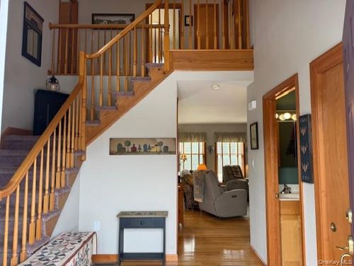 4 Grapevine Pl, Poughkeepsie, NY, 12603-1143 | Card Image