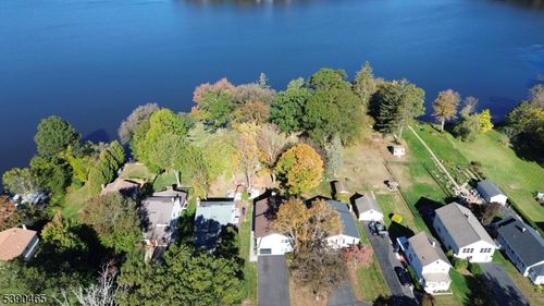 11 Washington St, Landing, NJ, 07850-1013 | Card Image