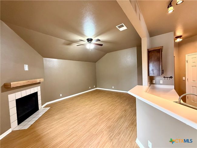 213 Summerside Ave, House other with 3 bedrooms, 2 bathrooms and null parking in Lockhart TX | Image 18