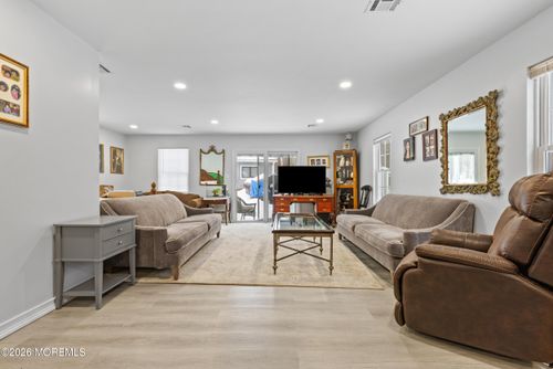 130 Flocktown Road, Long Valley, NJ, 07853 | Card Image