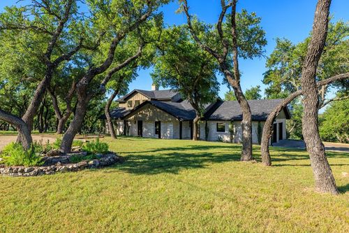 810 Country Creek Lane, Fredericksburg, TX, 78624 | Card Image