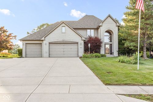 2320 Whispering Way, Indianapolis, IN, 46239-9711 | Card Image