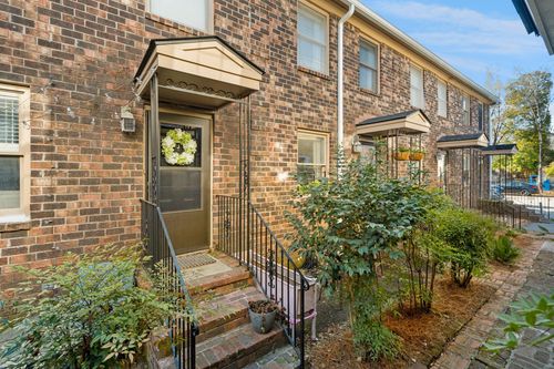 apt-j-24 Bee St, Charleston, SC, 29403-6820 | Card Image