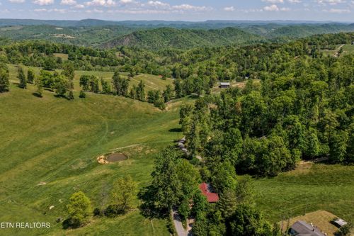 754 Beech Grove Rd, Thorn Hill, TN, 37881-6214 | Card Image