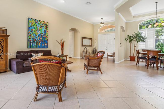 3848 Oak Ridge Cir, House other with 4 bedrooms, 3 bathrooms and null parking in Weston FL | Image 16