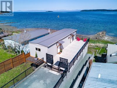 5624 Island Highway, House other with 2 bedrooms, 1 bathrooms and 2 parking in Union Bay BC | Image 1