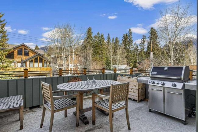 506 5 Avenue, Home with 4 bedrooms, 2 bathrooms and 4 parking in Canmore AB | Image 16