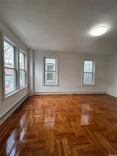 1850 Watson Avenue, Home with 5 bedrooms, 3 bathrooms and null parking in Bronx NY | Image 3