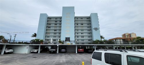 ph-2-3040 Lake Shore Dr, Riviera Beach, FL, 33404-4636 | Card Image