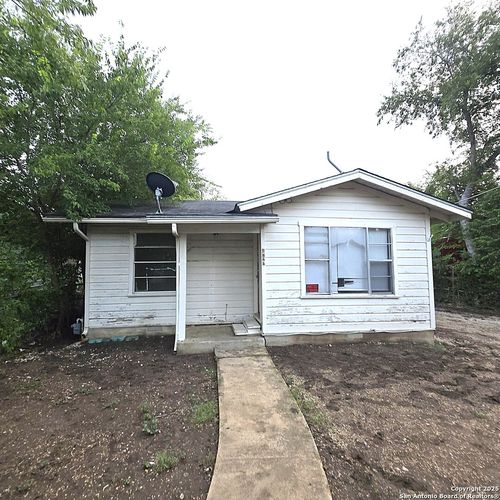 4722 Lark, San Antonio, TX, 78228-4616 | Card Image