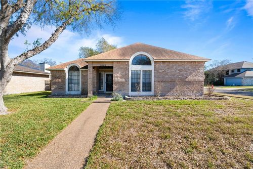 3046 Quail Hollow Dr, Corpus Christi, TX, 78414-3719 | Card Image