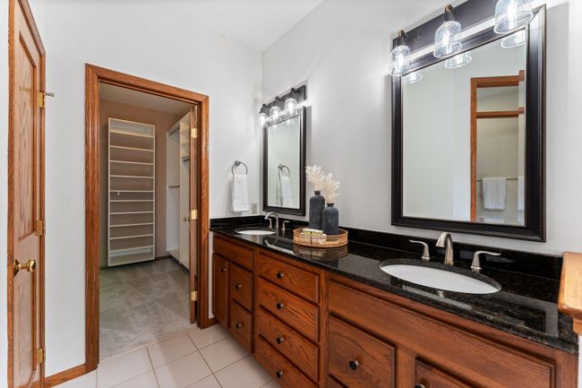 9946 Wellington Ln, Townhouse with 4 bedrooms, 3 bathrooms and null parking in Woodbury MN | Image 28