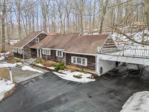 126 Croton Lake Rd, Katonah, NY, 10536-1311 | Card Image
