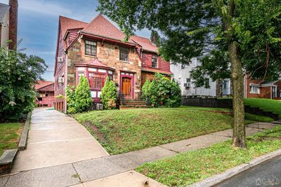 88-90 Hansbury Avenue, House other with 4 bedrooms, 2 bathrooms and null parking in Newark NJ | Image 1