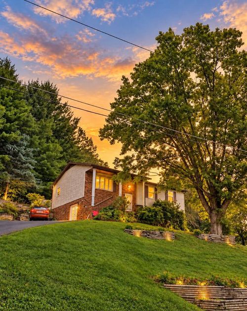 144 Ravine Street, Pounding Mill, VA, 24637 | Card Image