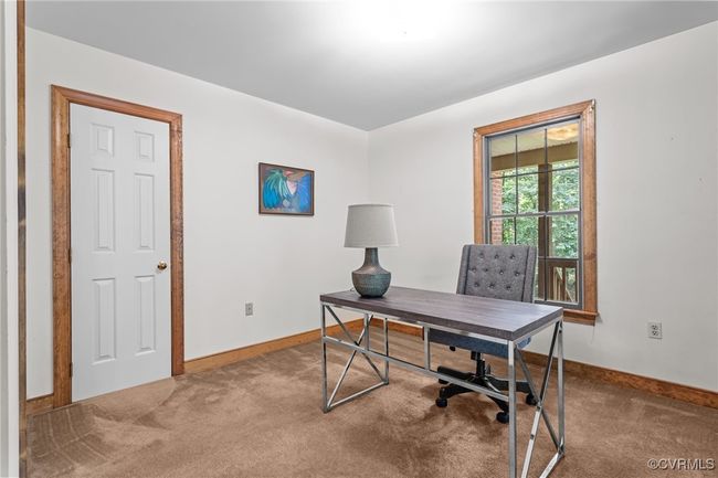 Carpeted home office with baseboards | Image 12