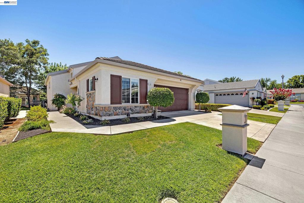 Residential in Brentwood 2