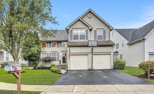 5 Ten Broek Ct, Bridgewater, NJ, 08807-5725 | Card Image