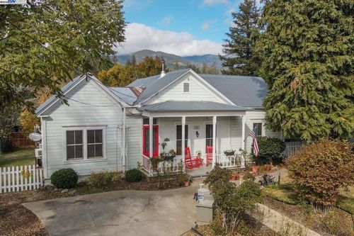 65 Court St, Weaverville, CA, 96093-1039 | Card Image