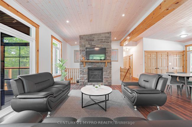 38 Pheasant St, House other with 4 bedrooms, 3 bathrooms and 4 parking in Omemee ON | Image 12
