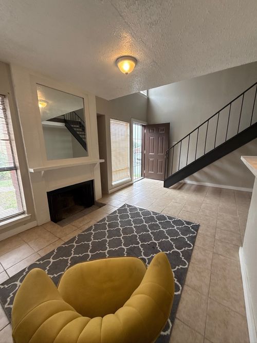 apt-1181-7152 Fair Oaks Ave, Dallas, TX, 75231-6105 | Card Image