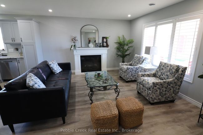179 Lake Breeze Dr, House other with 2 bedrooms, 2 bathrooms and 2 parking in Goderich ON | Image 6