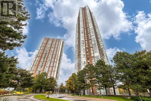 2706-5 Concorde Place, Toronto (Banbury-Don Mills), ON, M3C3M8 | Card Image