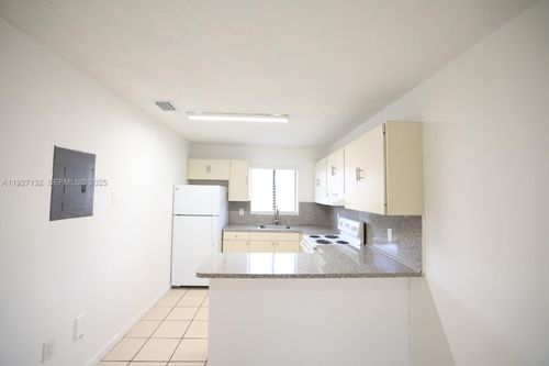 apt-202-6165 W 22nd Ct, Hialeah, FL, 33016-6918 | Card Image