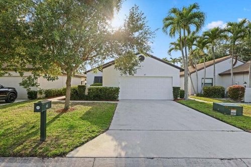 61 Ironwood Way N, Palm Beach Gardens, FL, 33418-3740 | Card Image