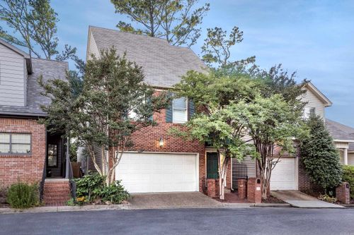 26 Foxcroft Village Dr, Little Rock, AR, 72227-6519 | Card Image