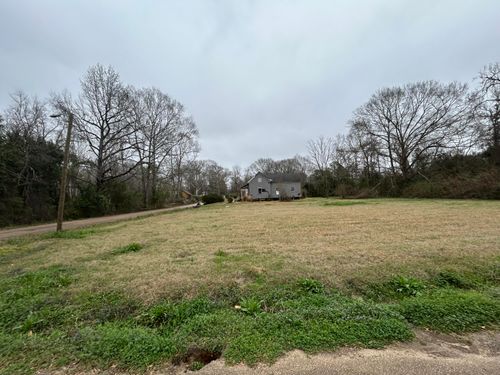 912 Laird Ave, McComb, MS, 39648-4846 | Card Image