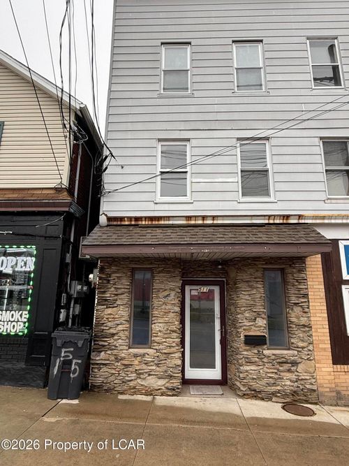 511 Centre St, Freeland, PA, 18224-1901 | Card Image