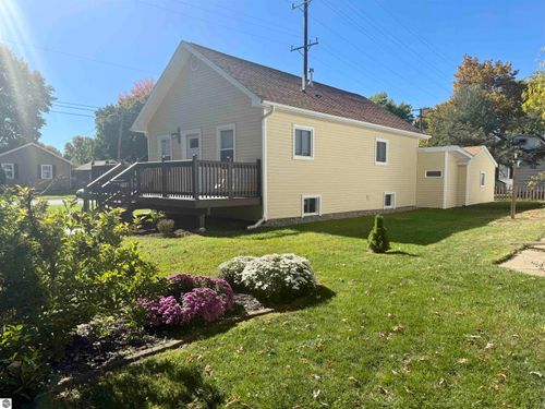 256 Rockingham Ave, Alma, MI, 48801-2430 | Card Image