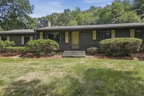 9 Conestoga Rd, Chelmsford, MA, 01824-1913 | Card Image