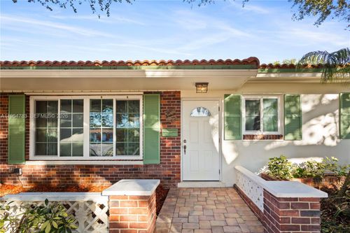 2201 Nw 87th Ave, Pembroke Pines, FL, 33024-3336 | Card Image