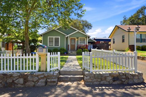 106 Summit Street, Auburn, CA, 95603 | Card Image