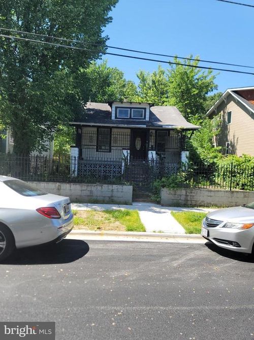 3407 Newton St, MOUNT RAINIER, MD, 20712-2123 | Card Image