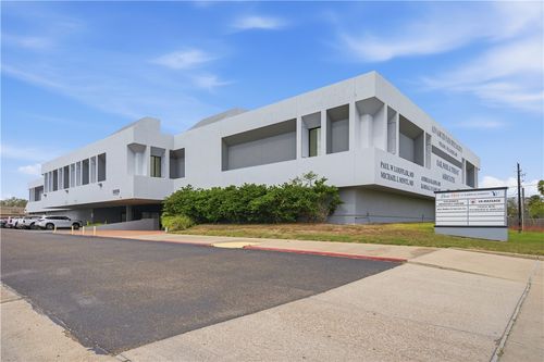 5959 S Staples St, Corpus Christi, TX, 78413-3846 | Card Image