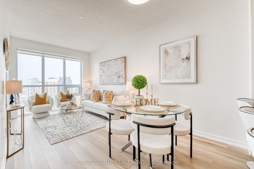 2806-4011 Brickstone Mews, Mississauga, ON, L5B0J7 | Card Image