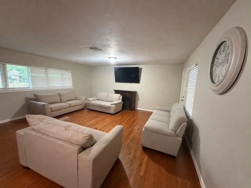 1847 Pasadena Blvd, Pasadena, TX, 77502-2442 | Card Image