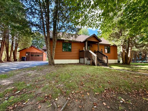 423 Wisconsin Ave, Rhinelander, WI, 54501 | Card Image