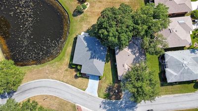 32805 Oak Park Drive, House other with 3 bedrooms, 2 bathrooms and null parking in Leesburg FL | Image 2