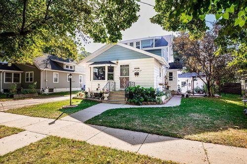 1364 12th Ave S, Fargo, ND, 58103-3048 | Card Image