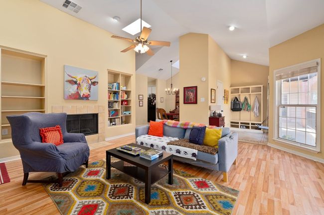 APT-309 - 3200 Duval St, Condo with 2 bedrooms, 2 bathrooms and 2 parking in Austin TX | Image 5