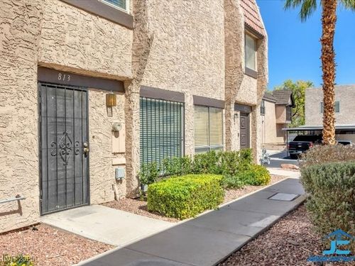 813 Pepperwood Ln, Las Vegas, NV, 89107-1017 | Card Image