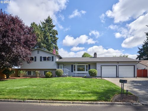 10111 Nw 17th Ave, Vancouver, WA, 98685 | Card Image