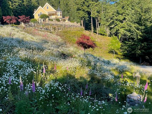 1656 Eagle Ridge Rd, Eastsound, WA, 98245-5120 | Card Image