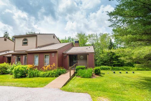 38-33D White Oaks Loop, West Dover, VT, 05356-8902 | Card Image